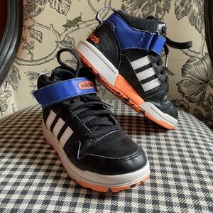 Mid Top Basketball Cloudfoam Super Adidas Sneakers Boys Sz 2
